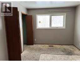 3pc Bathroom - 17 Patricia Drive, Coronach, SK S0H0Z0 Photo 9
