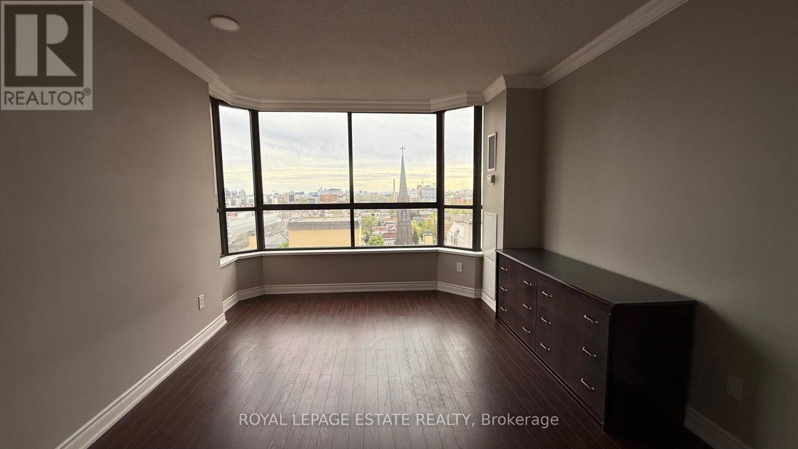 #PH3 280 SIMCOE STREET - 1