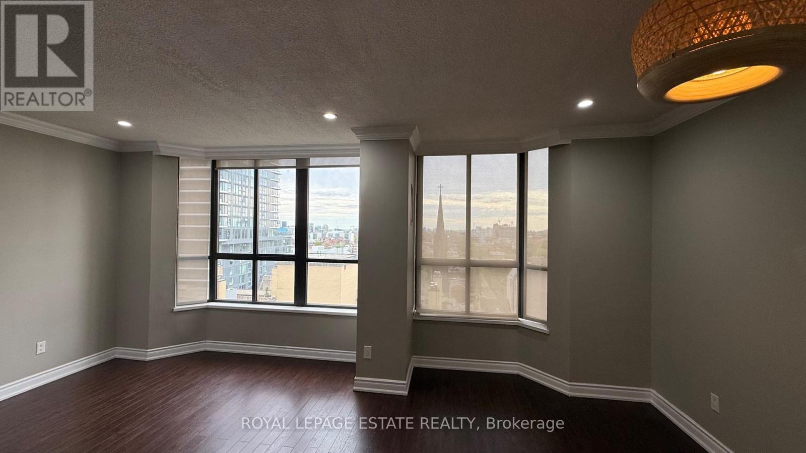 #PH3 280 SIMCOE STREET - 7