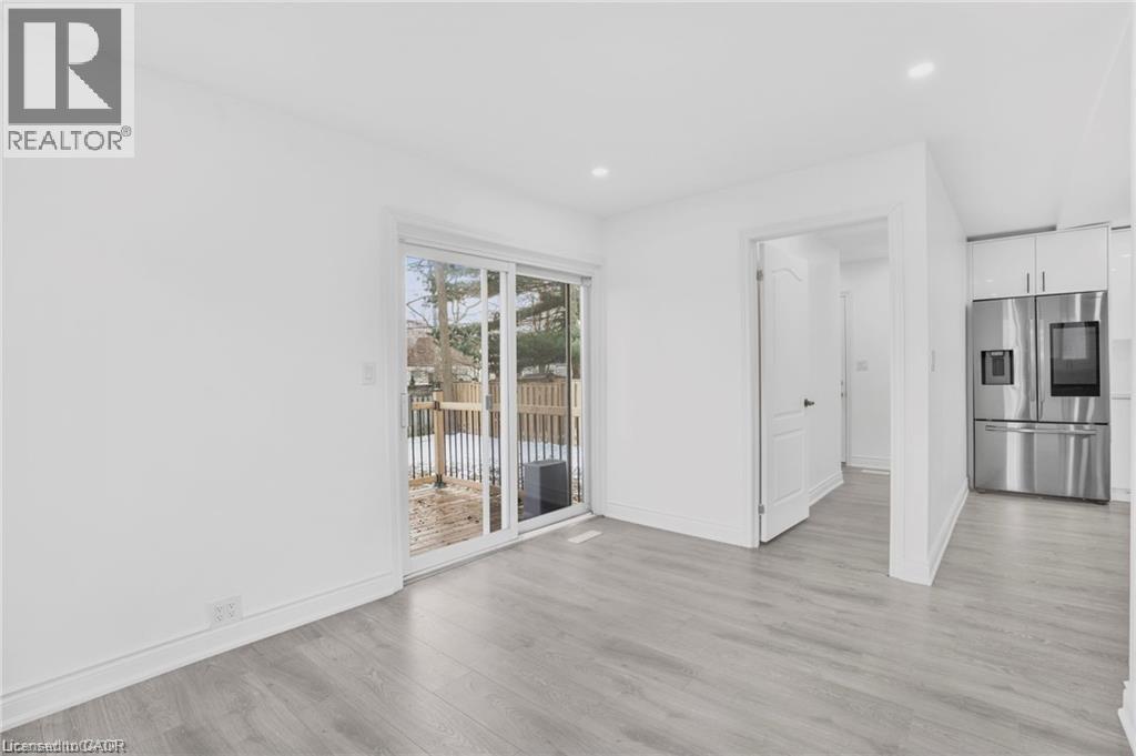 68 YORK Road - 7
