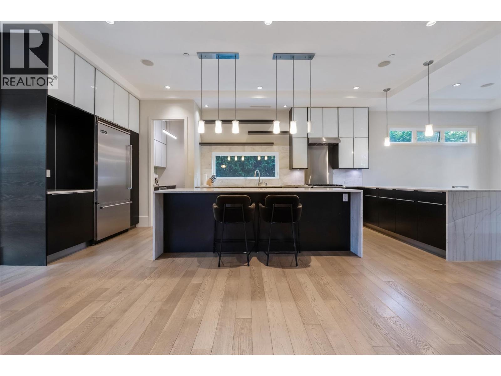 4 Bed, 4 Bath House for Sale in Vancouver – 6109 HIGHBURY STREET, Vancouver – MLS# R3107407 - Image 6