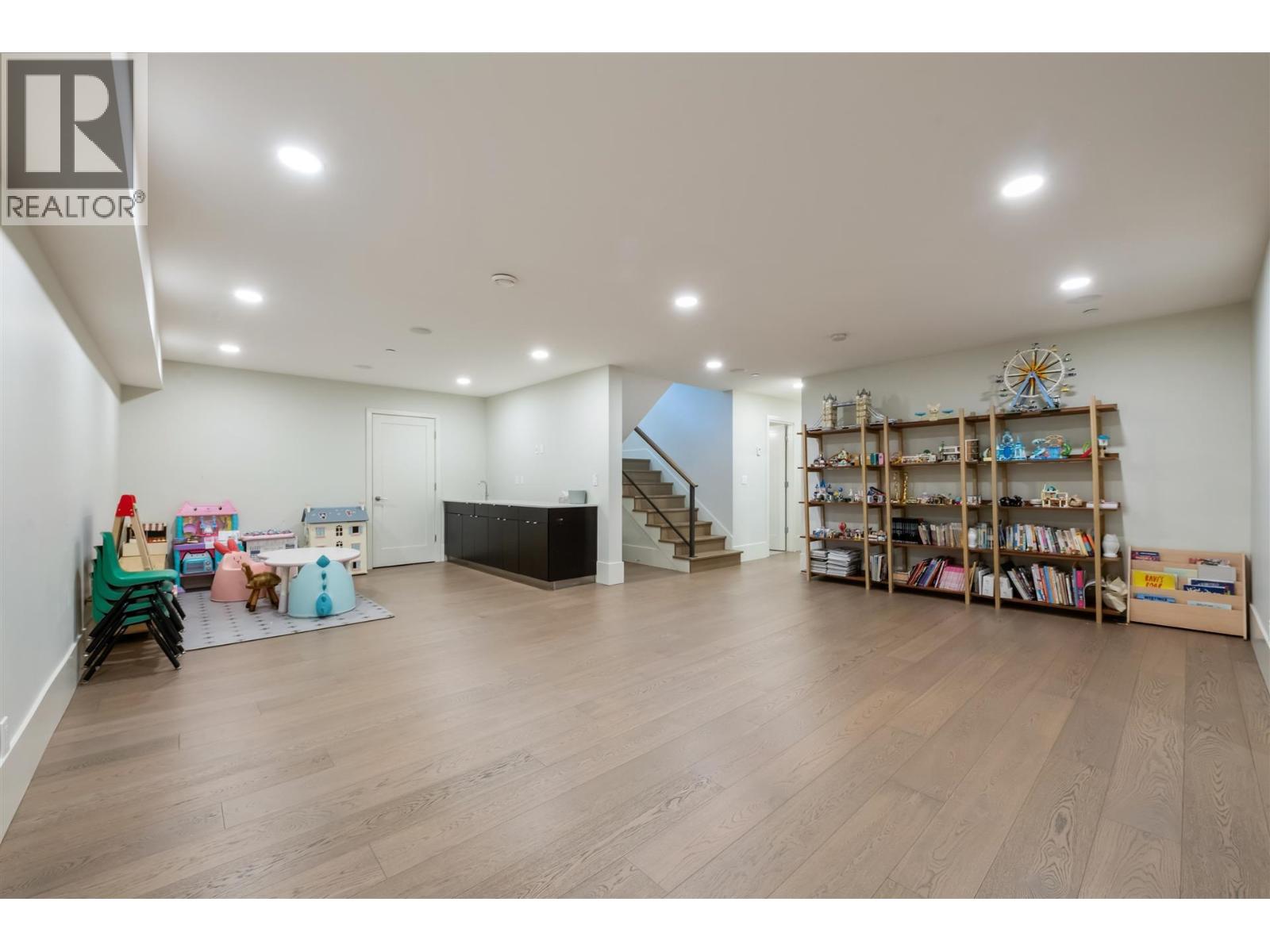 4 Bed, 4 Bath House for Sale in Vancouver – 6109 HIGHBURY STREET, Vancouver – MLS# R3107407 - Image 23