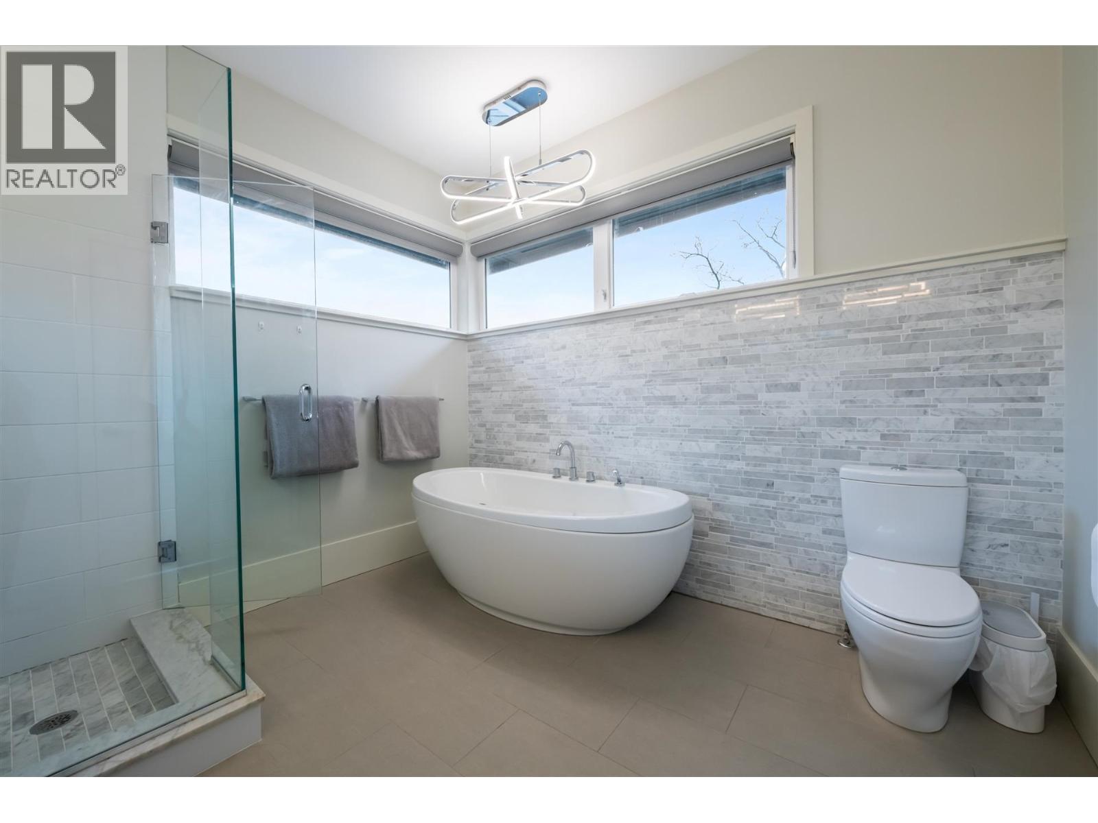 4 Bed, 4 Bath House for Sale in Vancouver – 6109 HIGHBURY STREET, Vancouver – MLS# R3107407 - Image 16