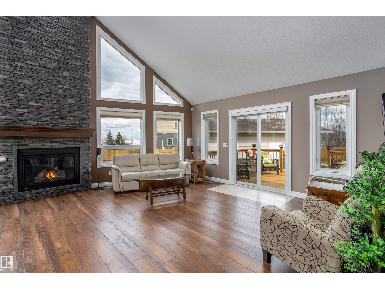 #219 162 PEACE RIVER AV - 6