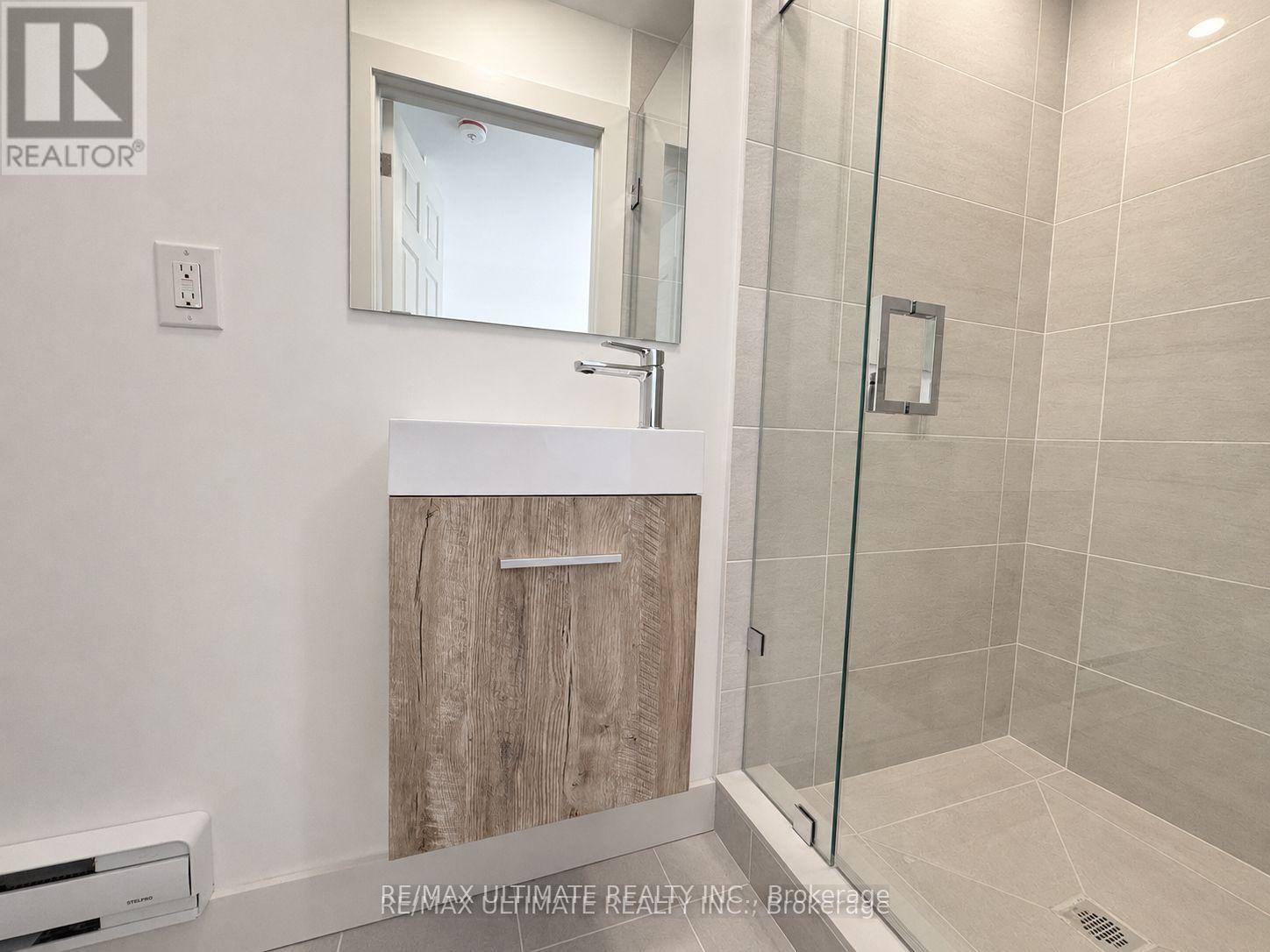 35 BLACKTHORN AVENUE - 41