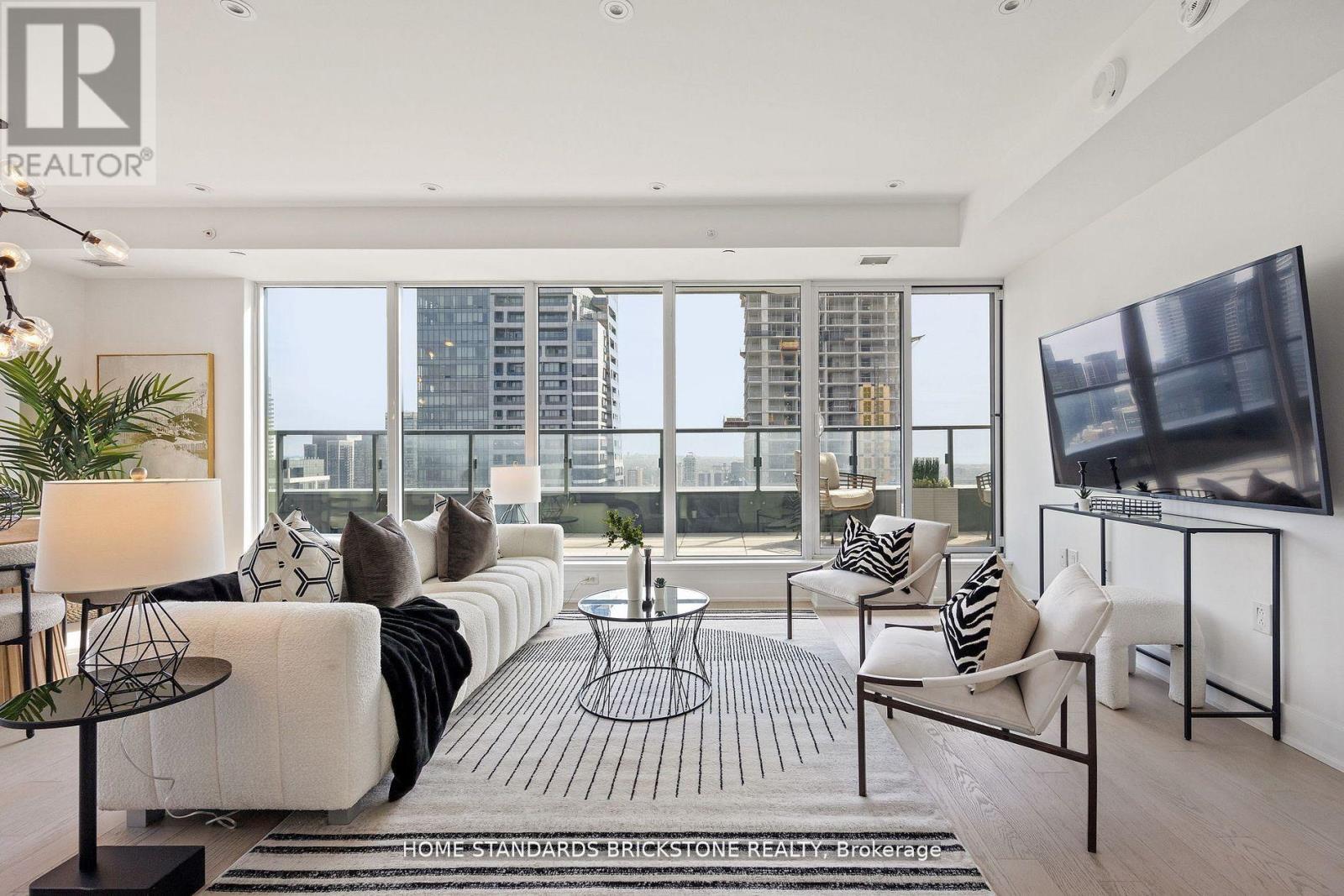 #3907 955 BAY STREET - 26