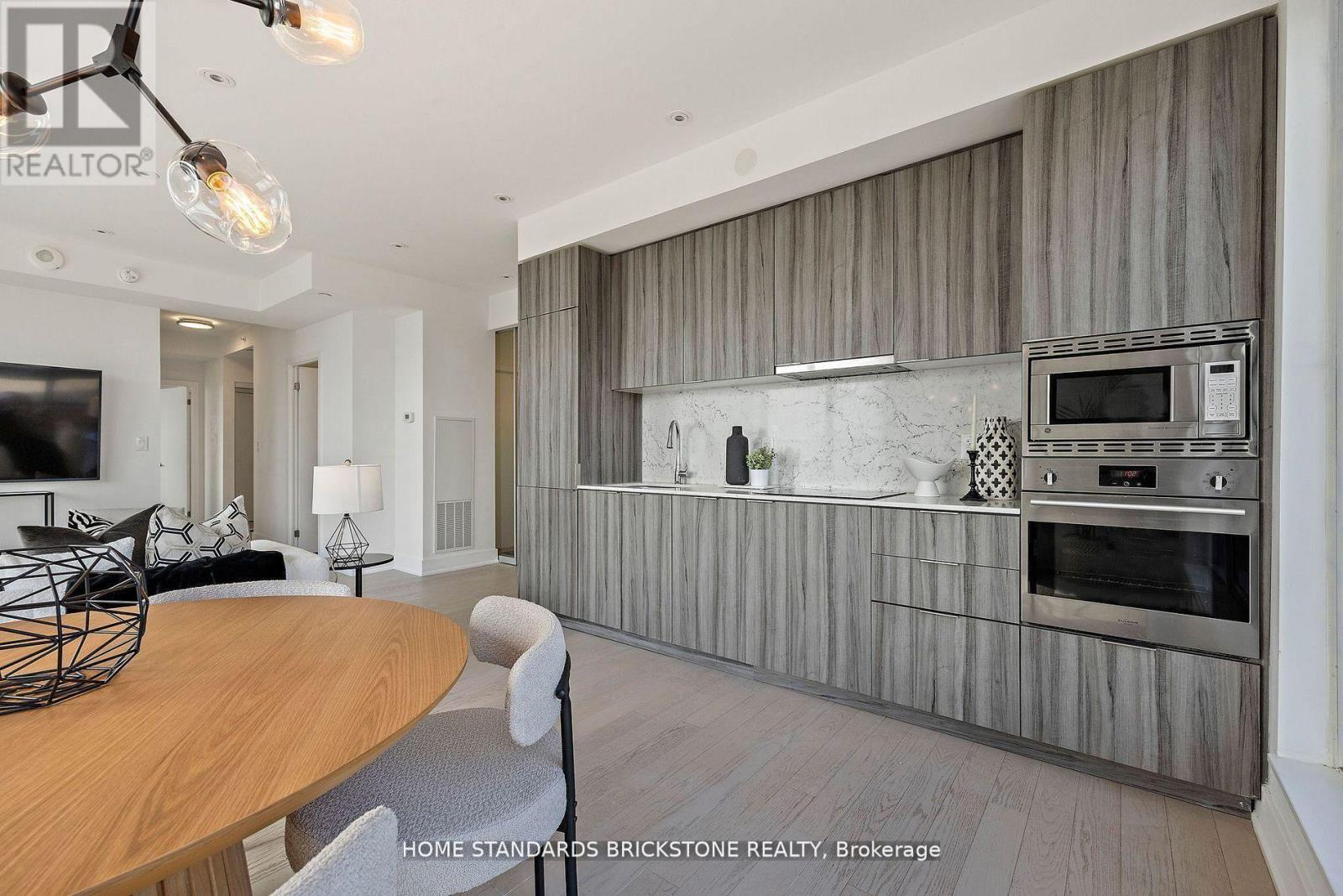 #3907 955 BAY STREET - 6