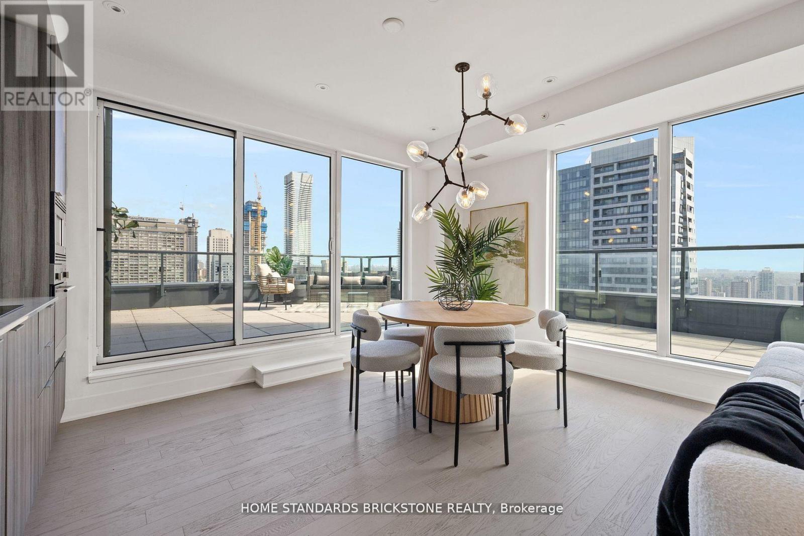 #3907 955 BAY STREET - 16