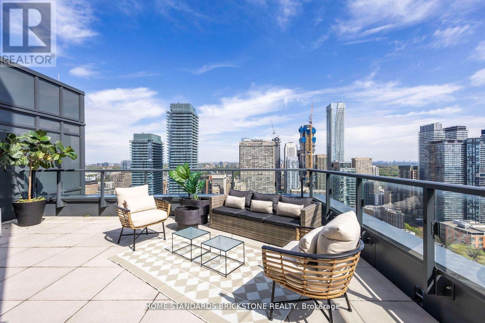 #3907 955 BAY STREET - 4