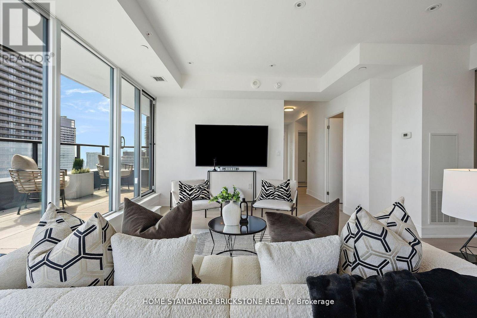 #3907 955 BAY STREET - 12