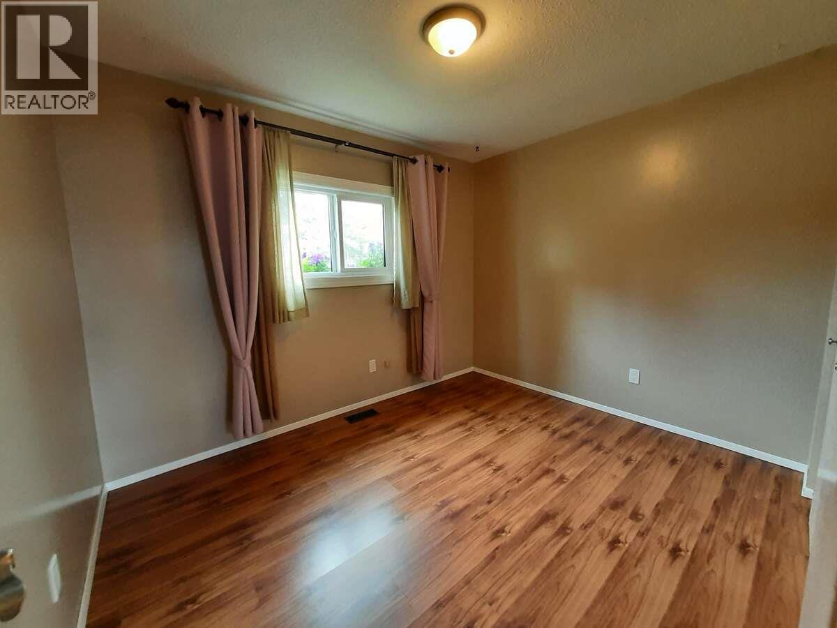 1323 7TH AVENUE - 14