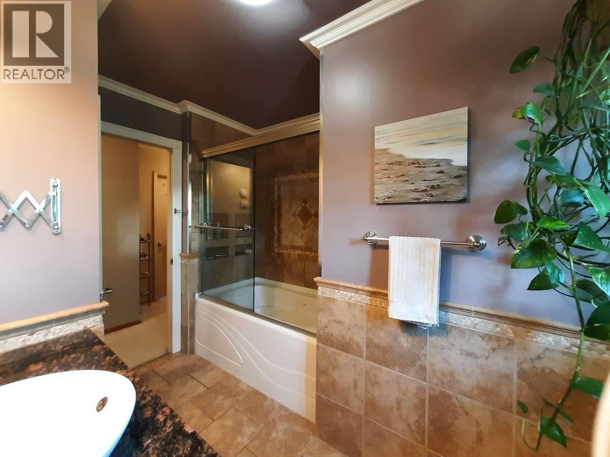 1323 7TH AVENUE, Valemount