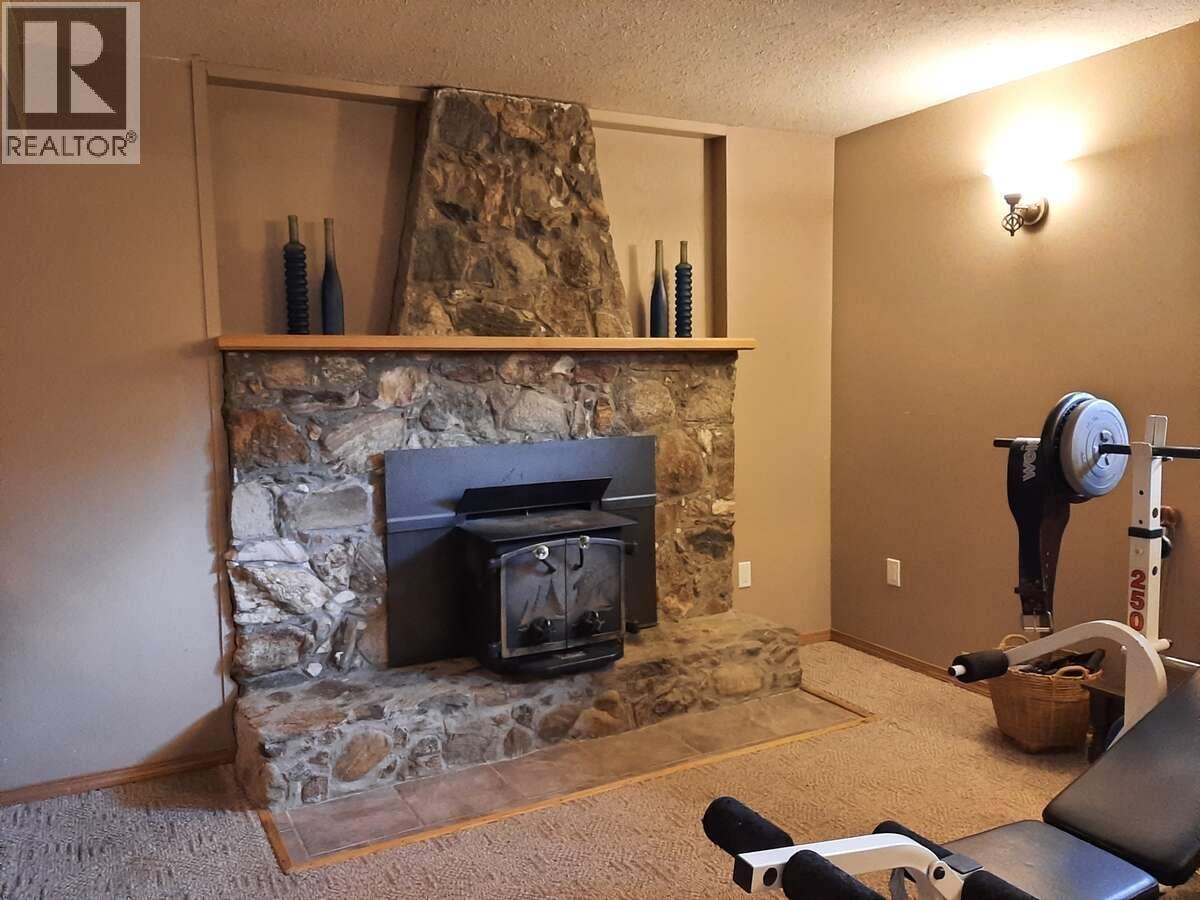 1323 7TH AVENUE, Valemount