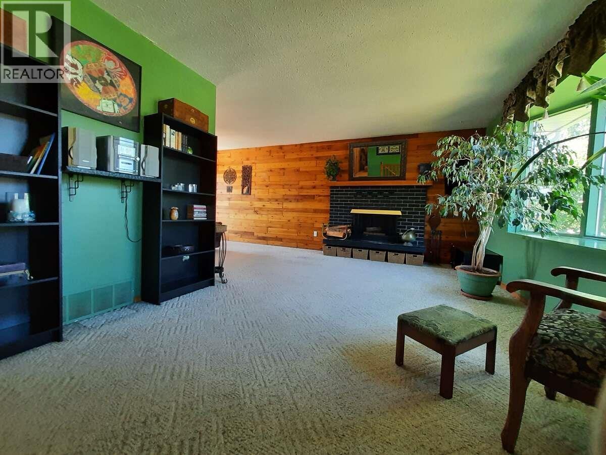 1323 7TH AVENUE, Valemount