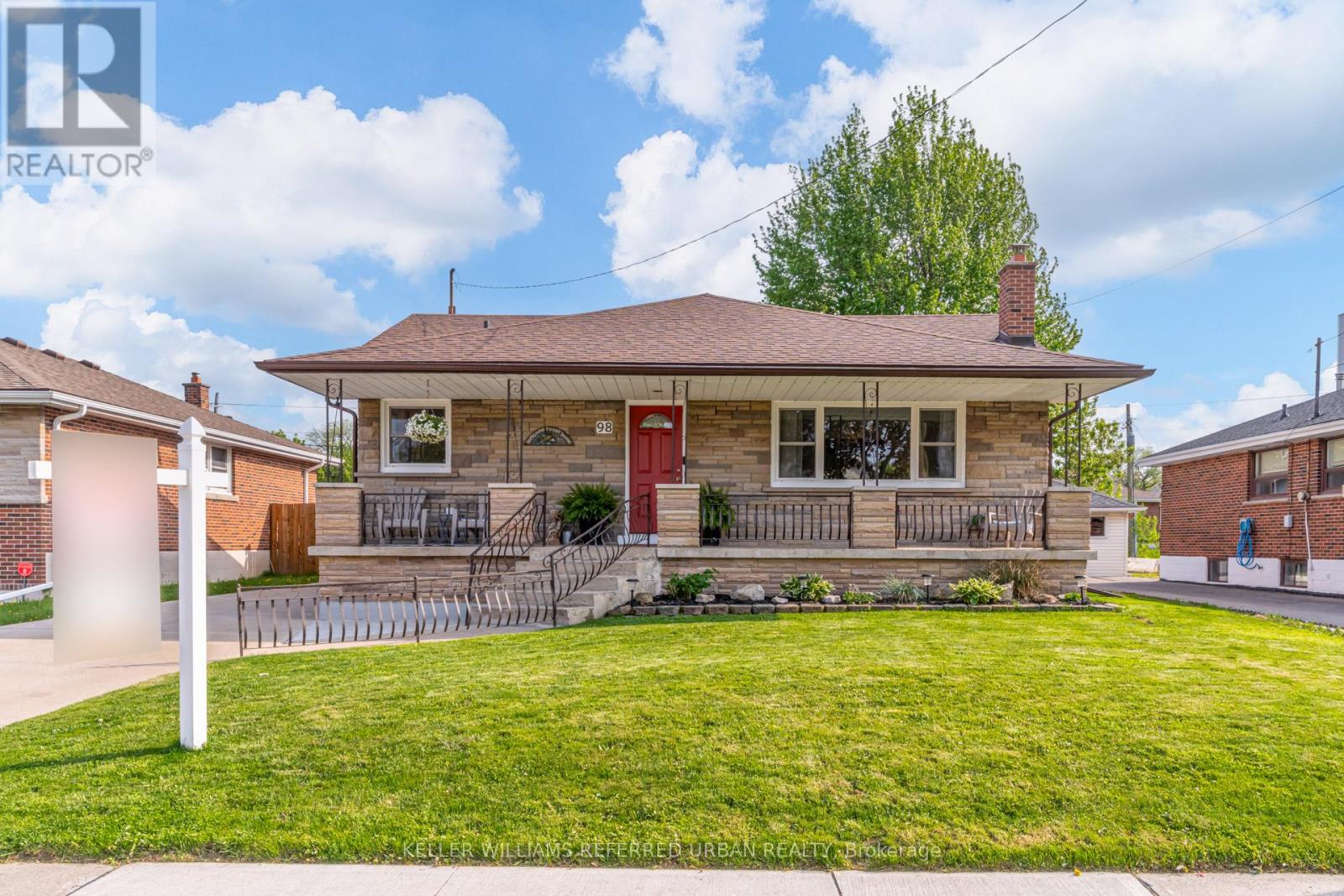 98 DUNCOMBE DRIVE - 2