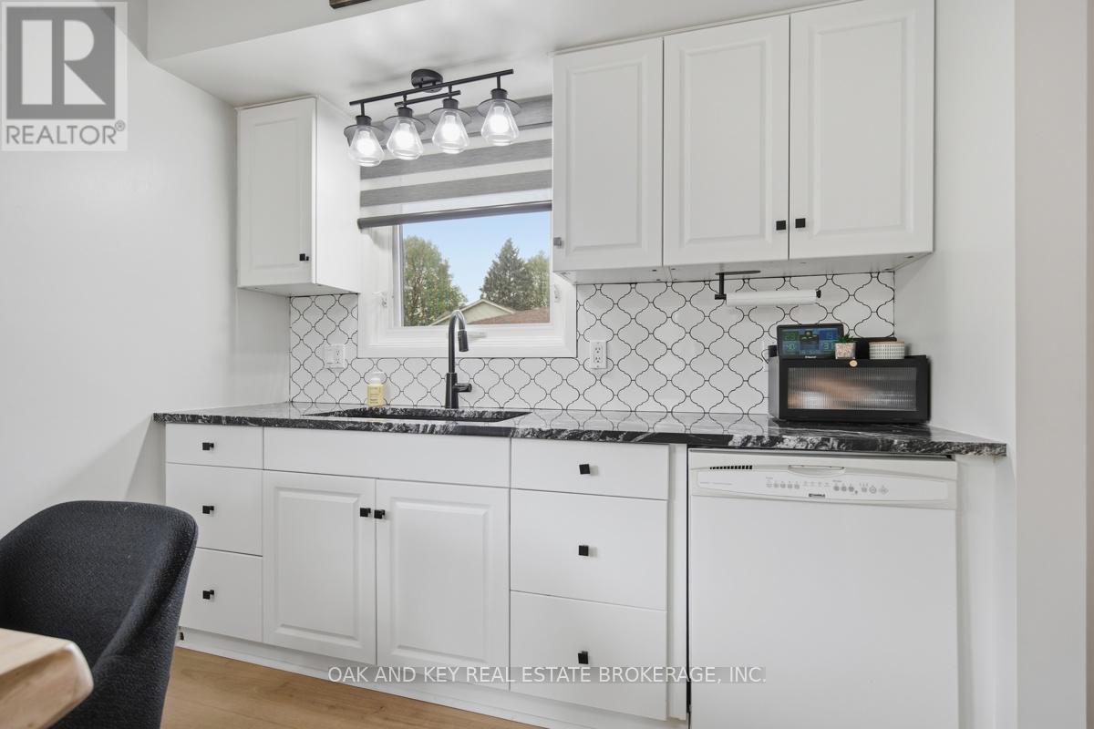 53 ALAYNE CRESCENT - 11