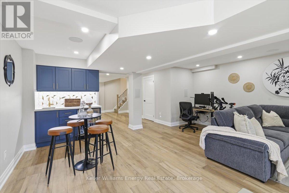 21 DENNY STREET - 28