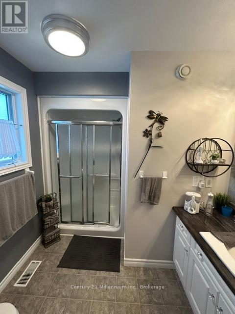 8 KENTUCKY AVENUE - 15
