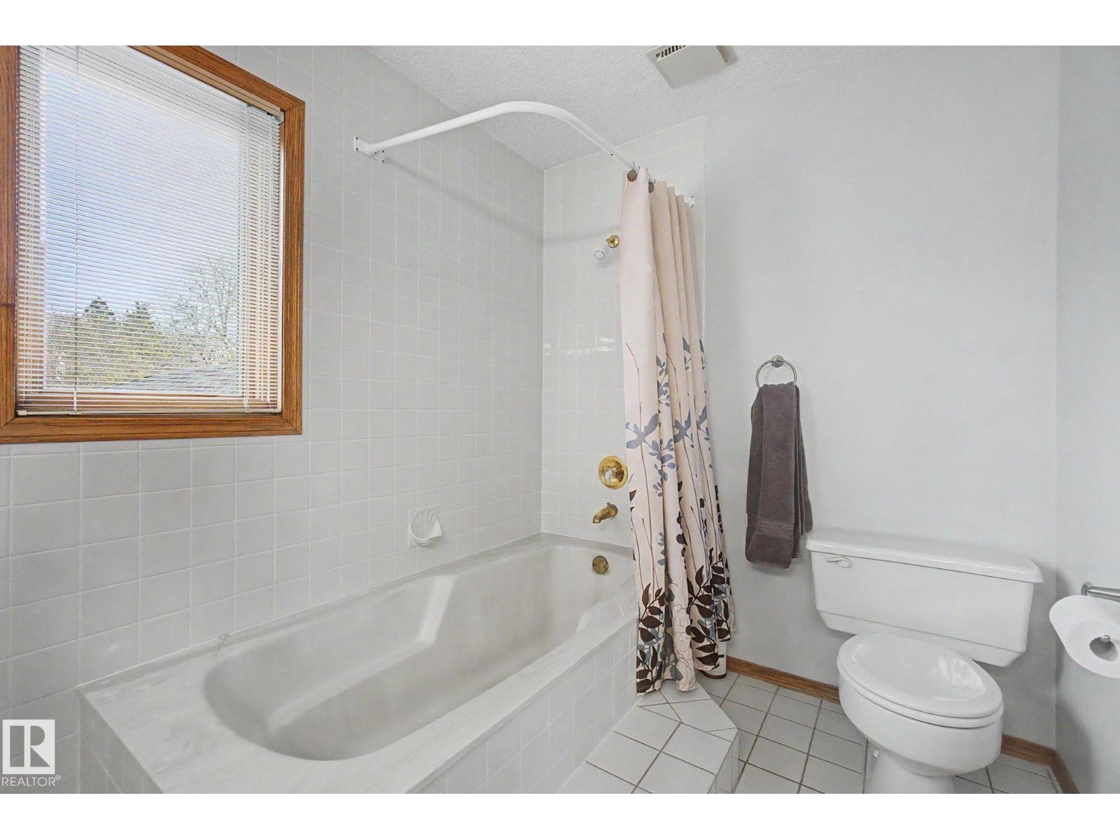 1 FIELDSTONE DR - 39