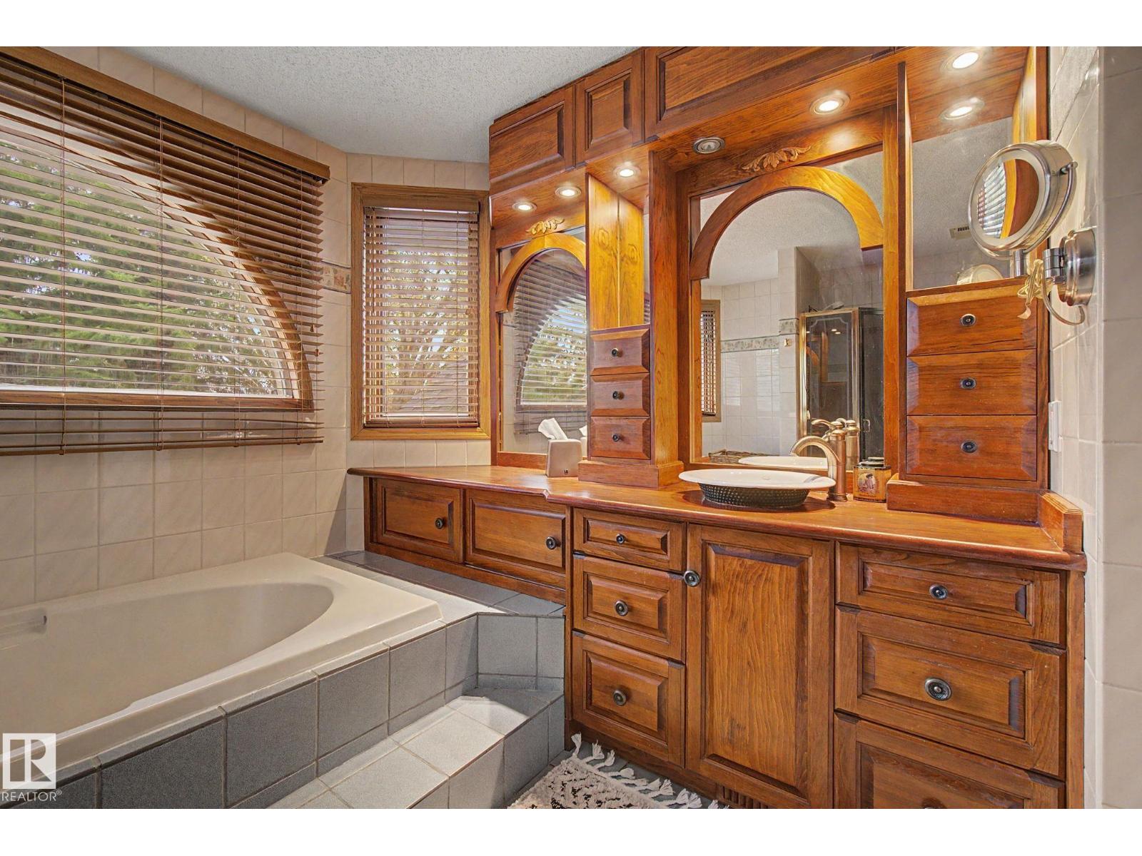 1 FIELDSTONE DR - 30