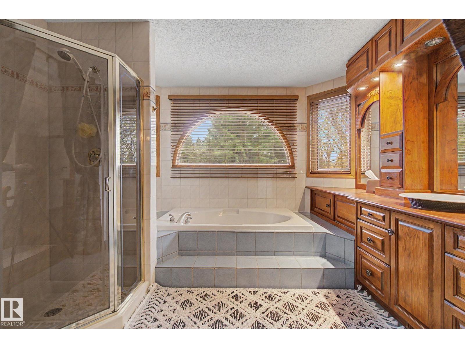 1 FIELDSTONE DR - 32