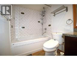 404 10 Renaissance Square, New Westminster, BC V3M7B1 Photo 16