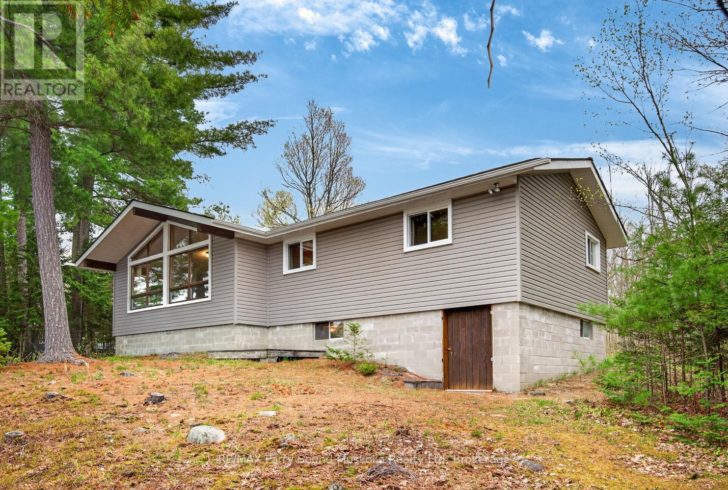 37 SMITHPINE CRESCENT - 11
