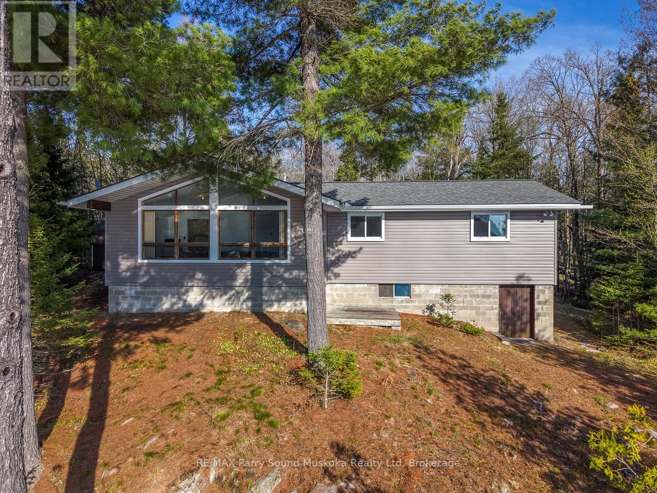 37 SMITHPINE CRESCENT - Image 3