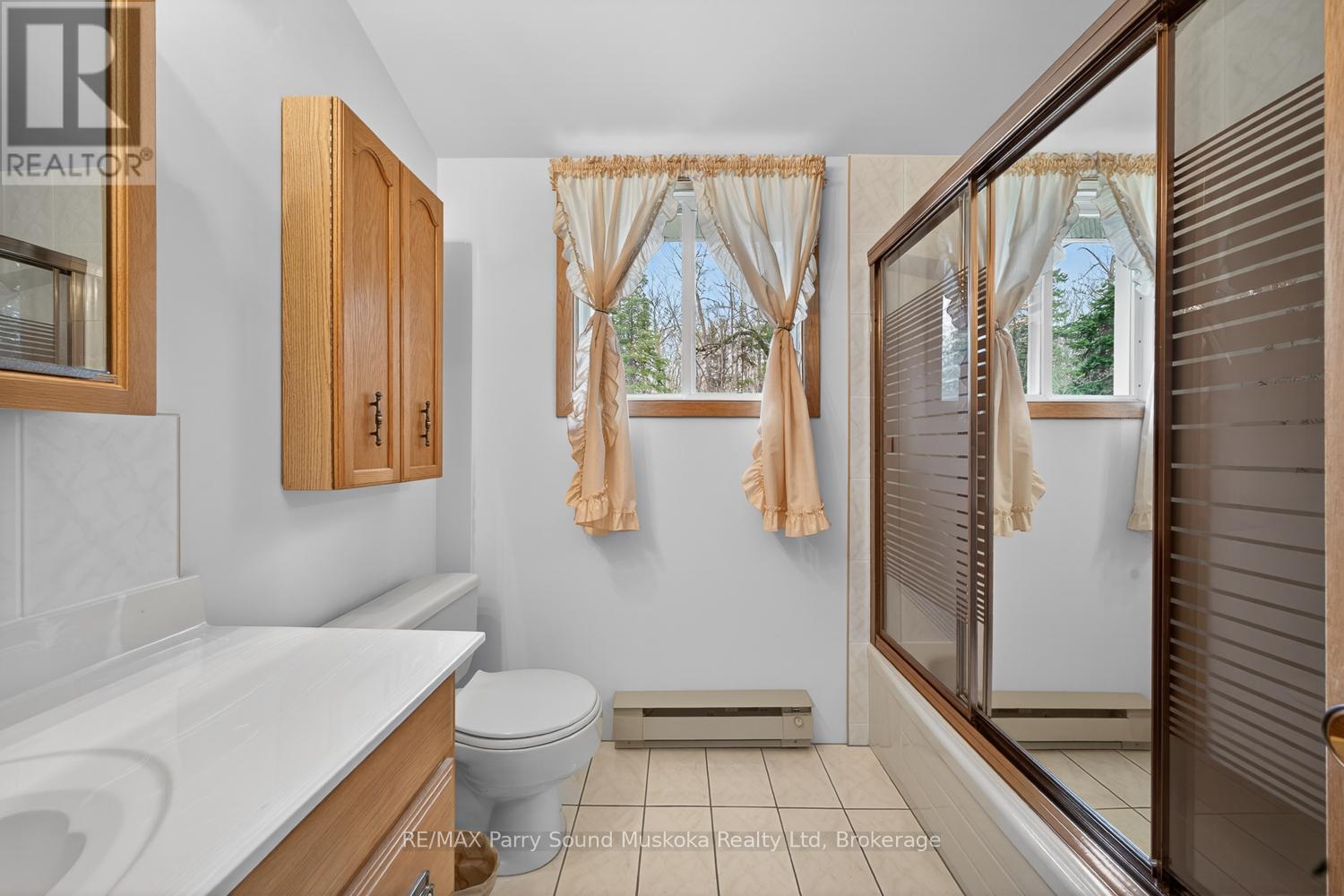 37 SMITHPINE CRESCENT - 30