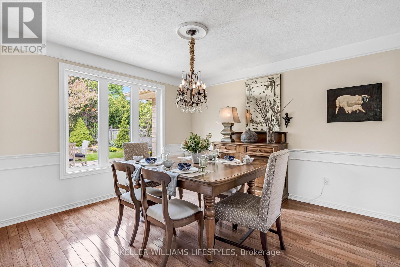 39 SUMMERDALE CRESCENT - 13