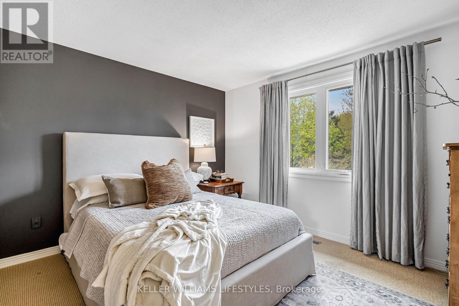 39 SUMMERDALE CRESCENT - 33