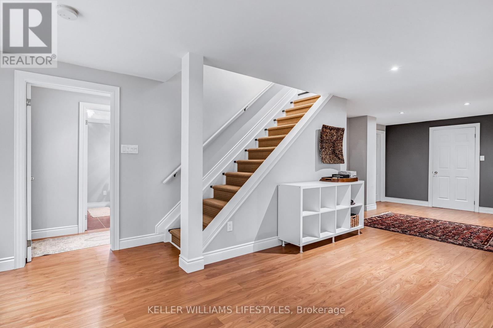 39 SUMMERDALE CRESCENT - 37