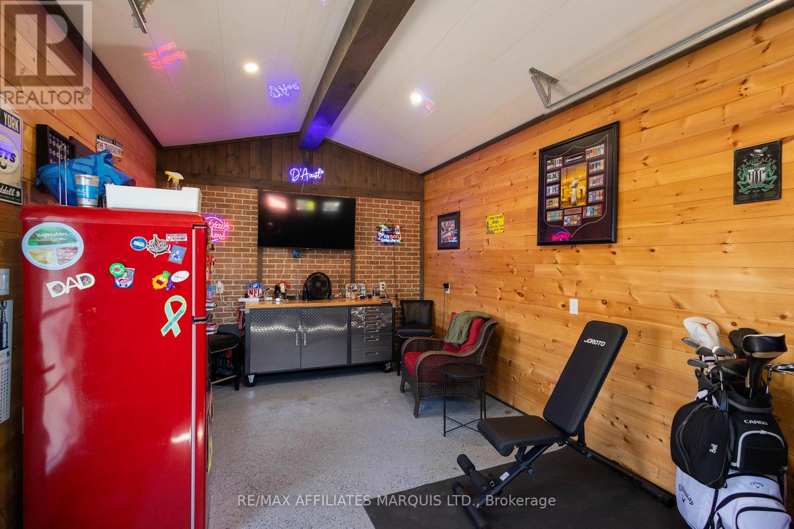 420 BEACH AVENUE - 13