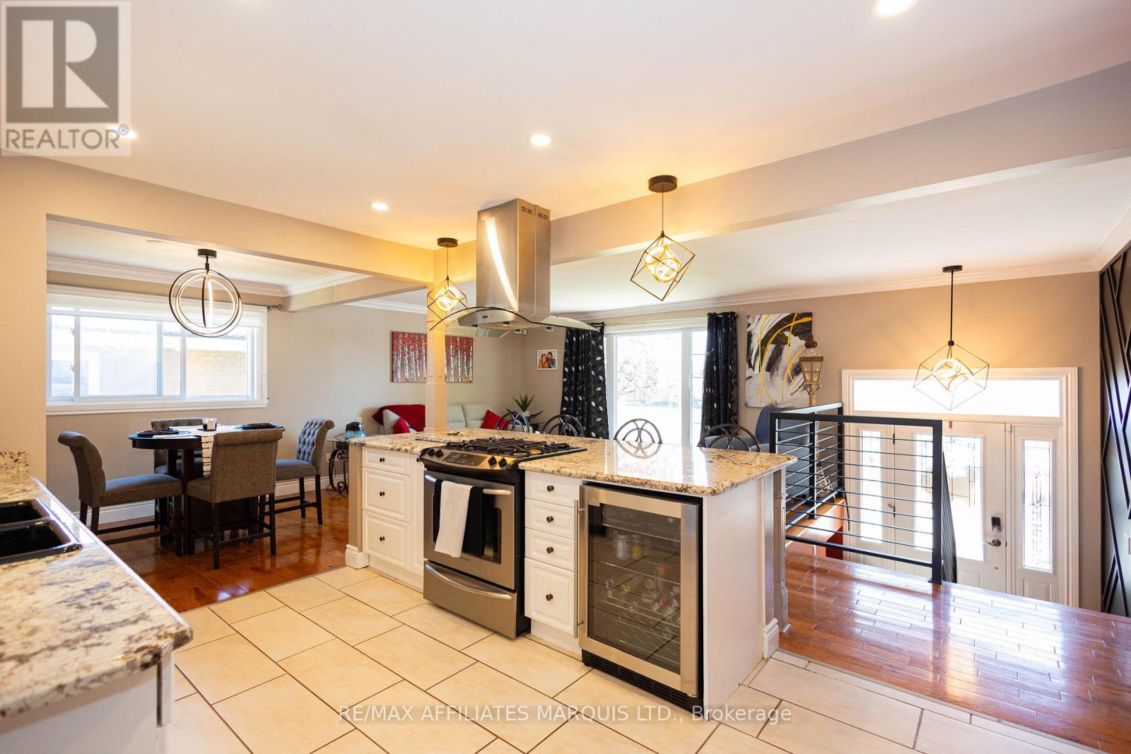 420 BEACH AVENUE - 17