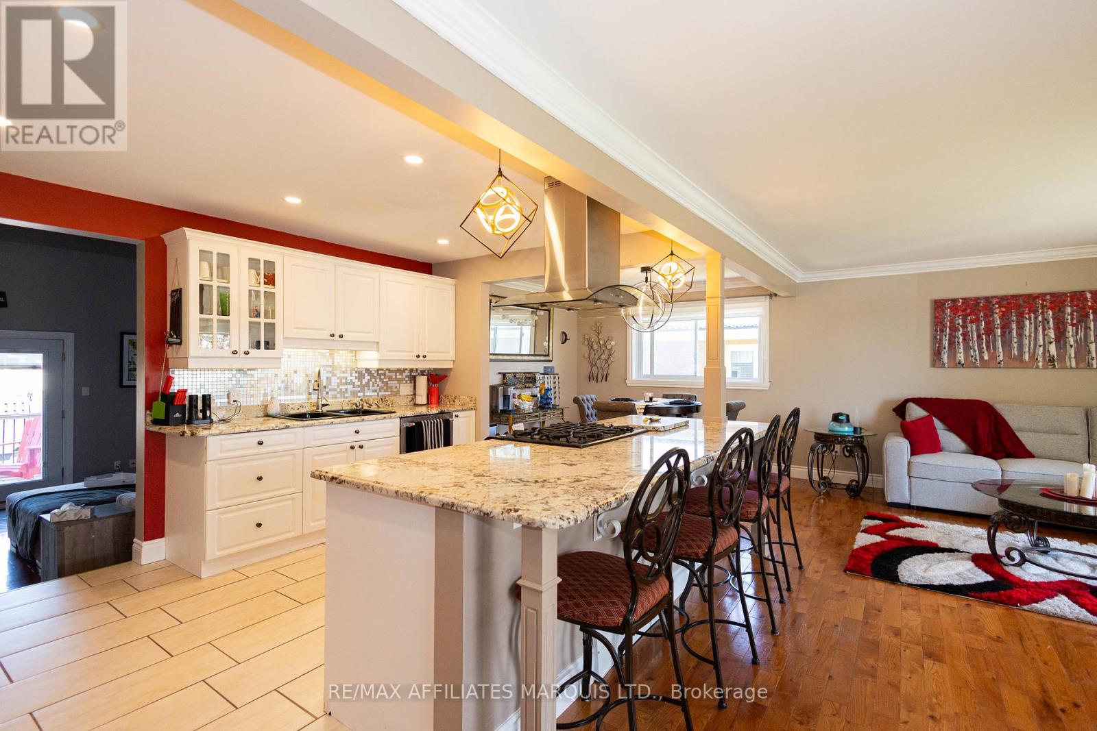 420 BEACH AVENUE - 19