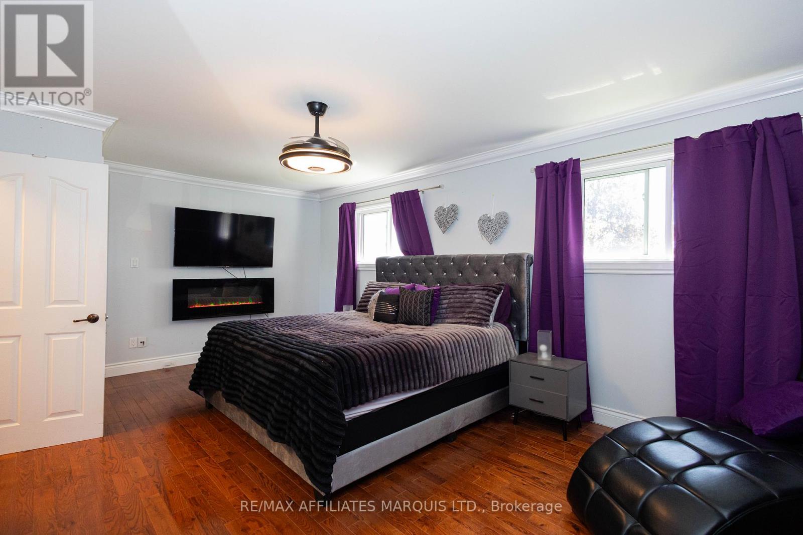 420 BEACH AVENUE - 23