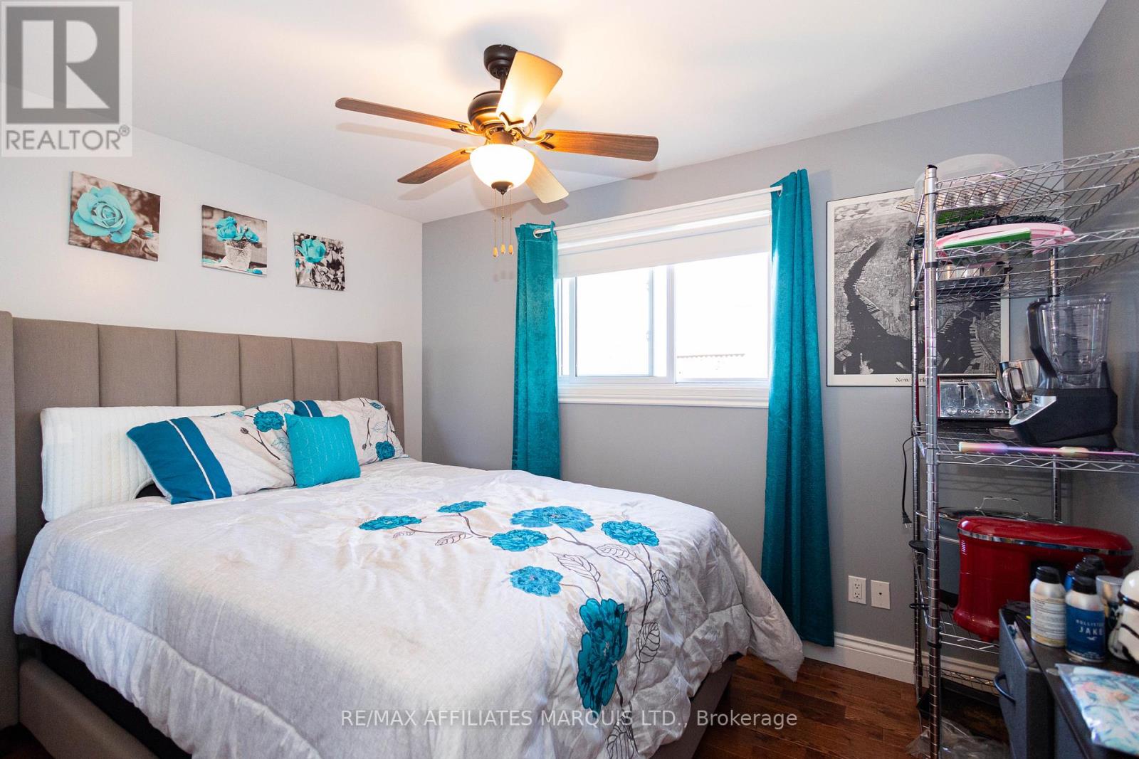 420 BEACH AVENUE - 26