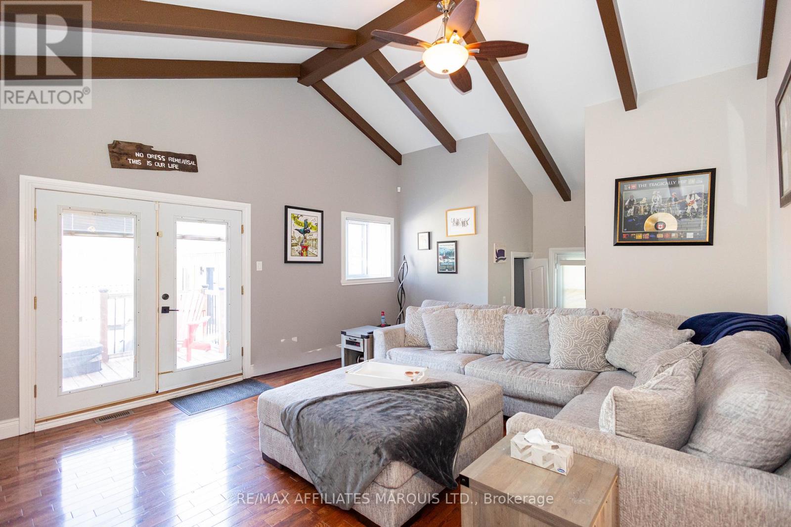 420 BEACH AVENUE - 29