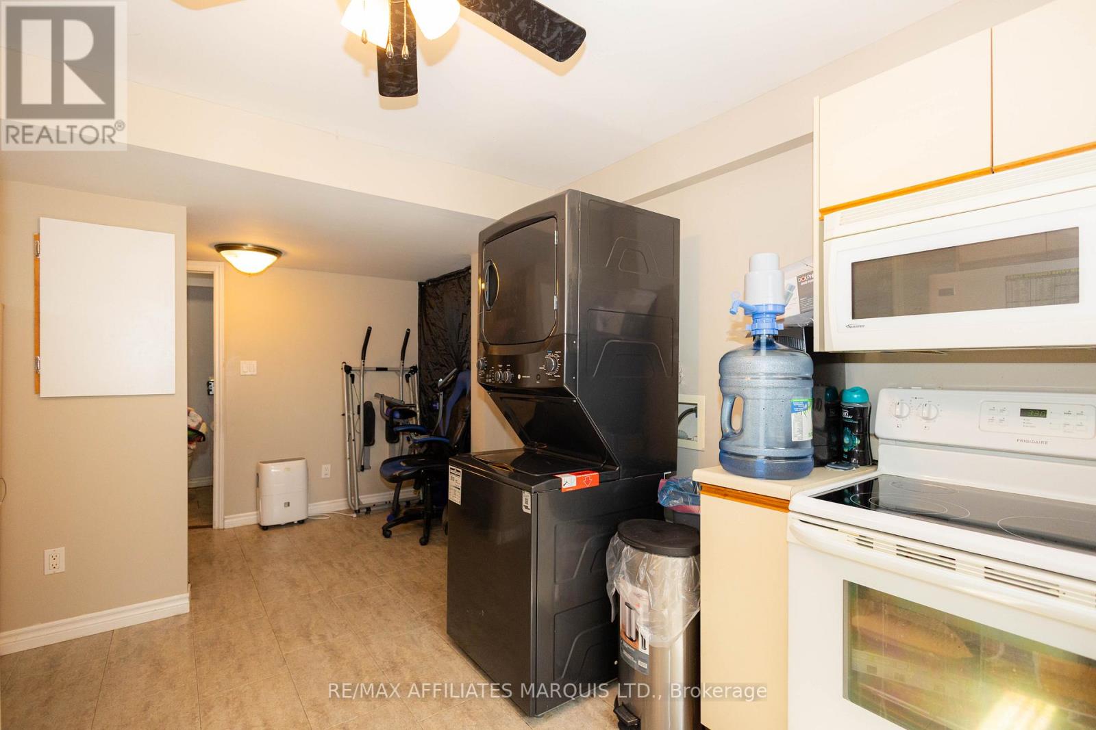 420 BEACH AVENUE - 45