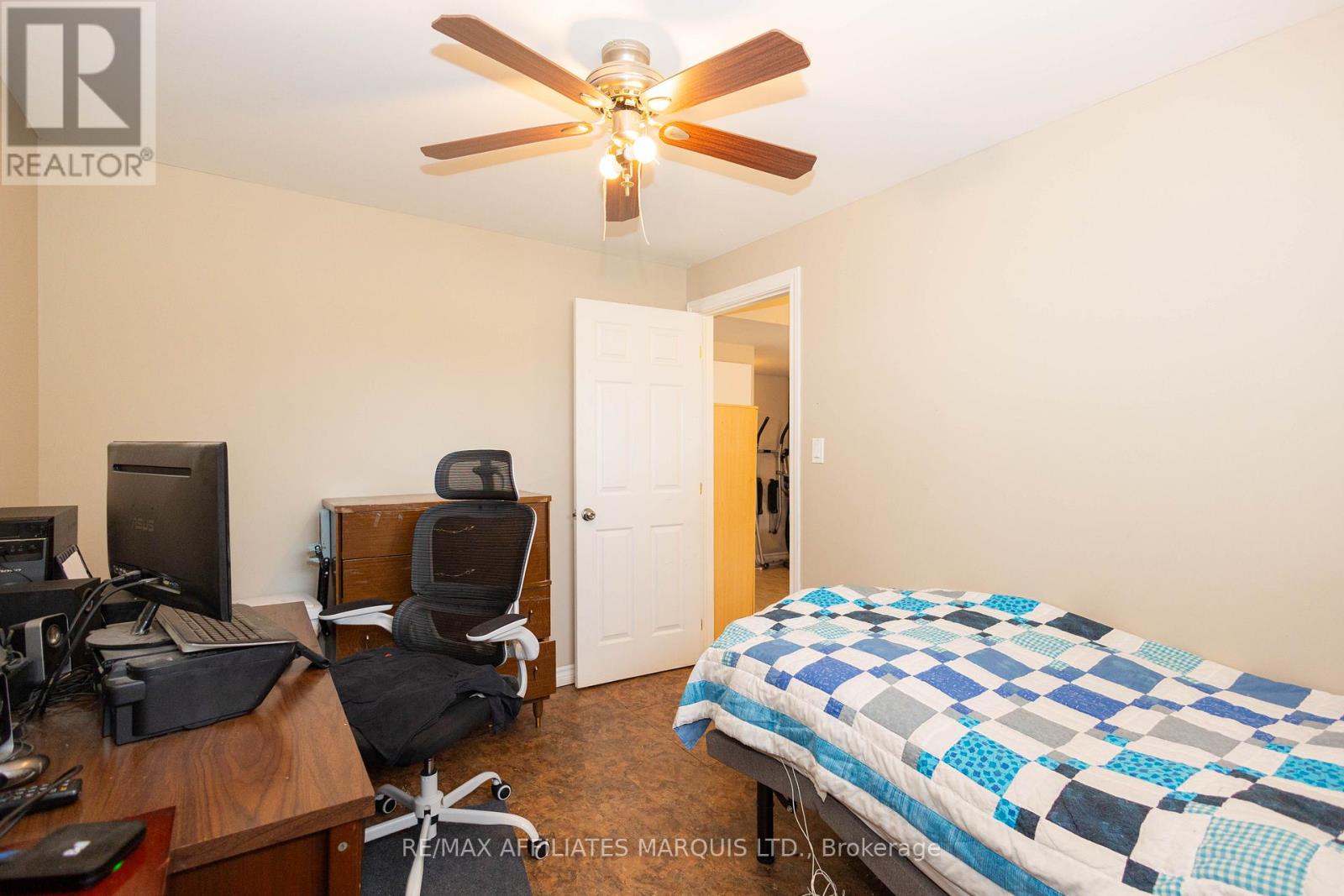 420 BEACH AVENUE - 46