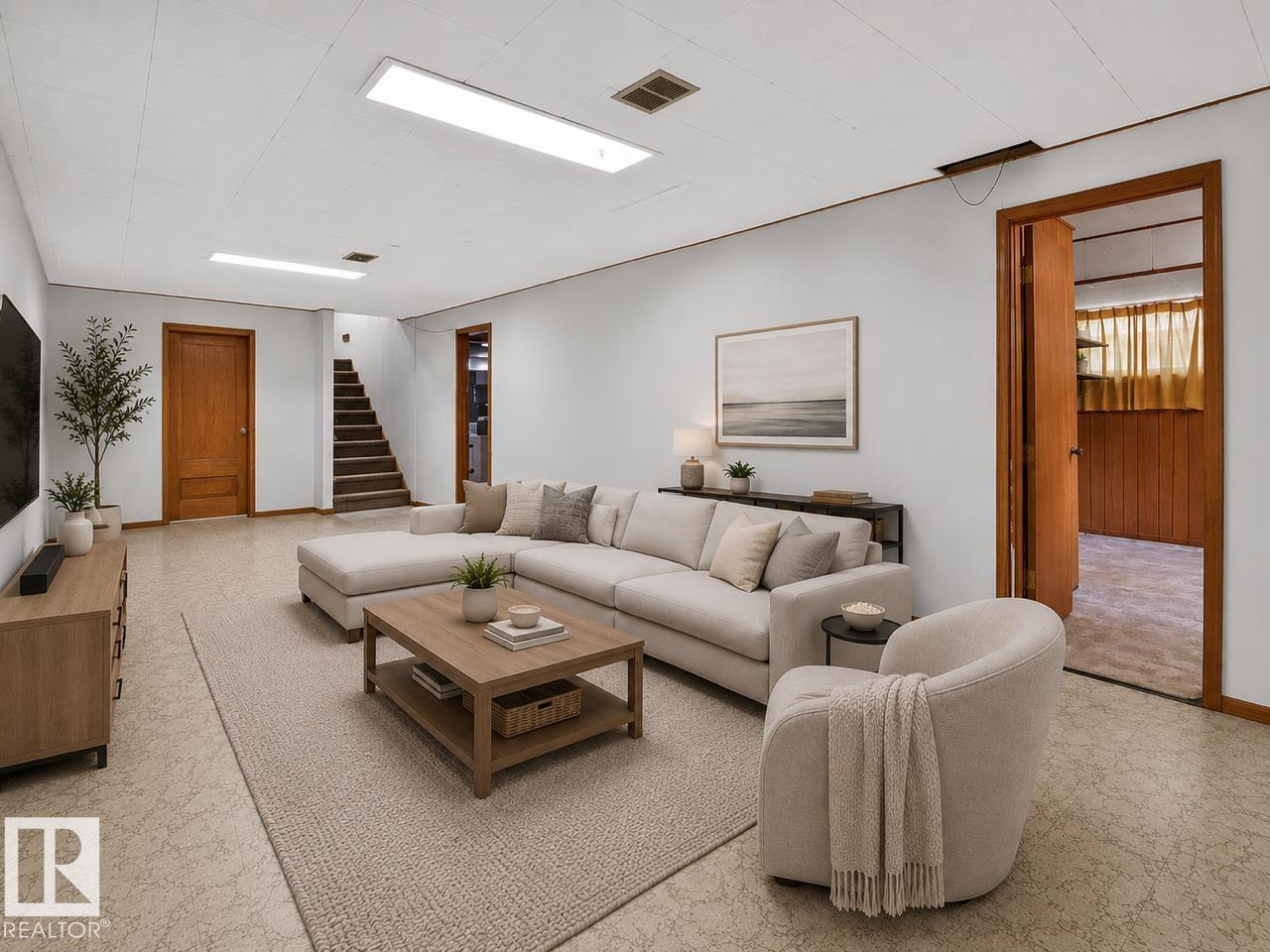 8326 81 AV NW - 18
