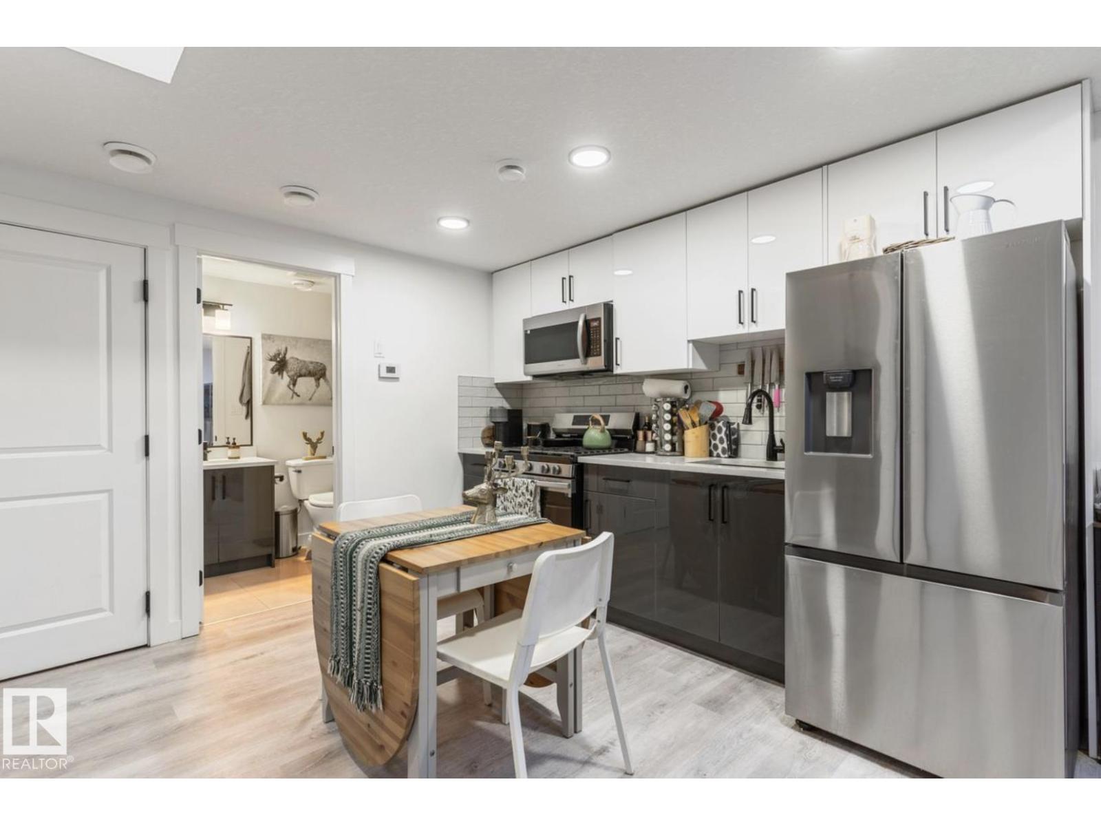 19703 29 Avenue NW - 31
