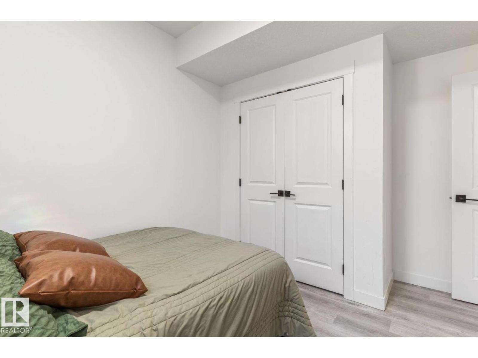 19703 29 Avenue NW - 36