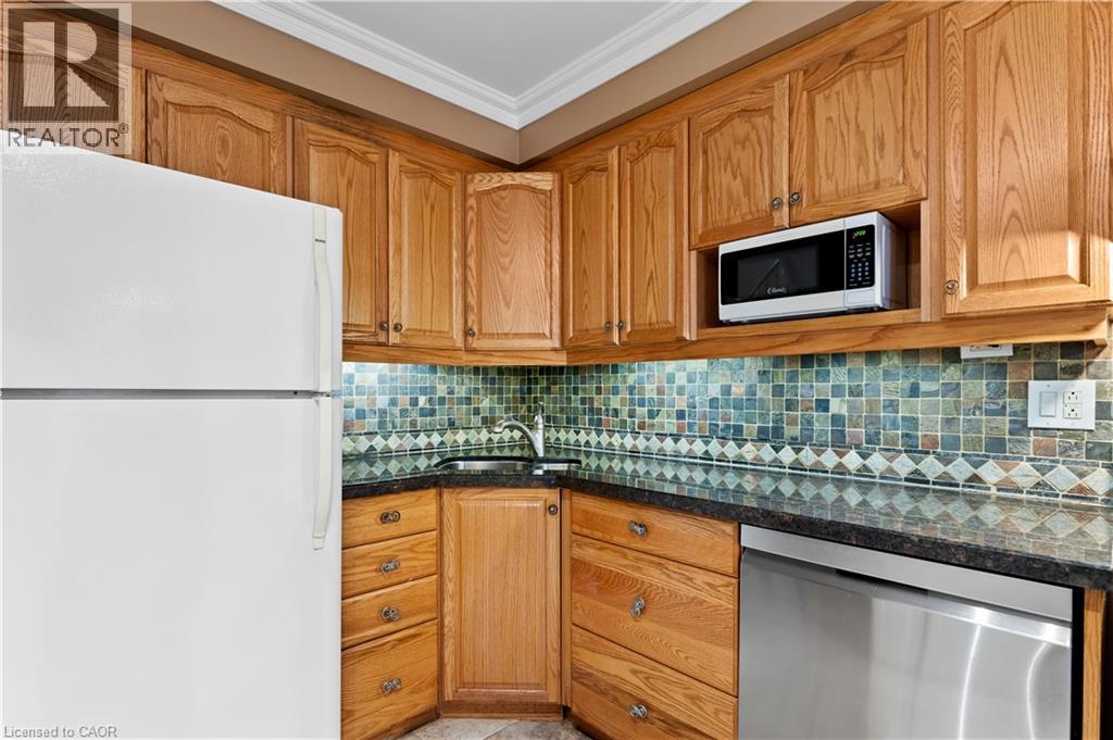 79 BRAEHEID Avenue Unit# 16, Waterdown, Ontario, L8B0C6 — Photo 4