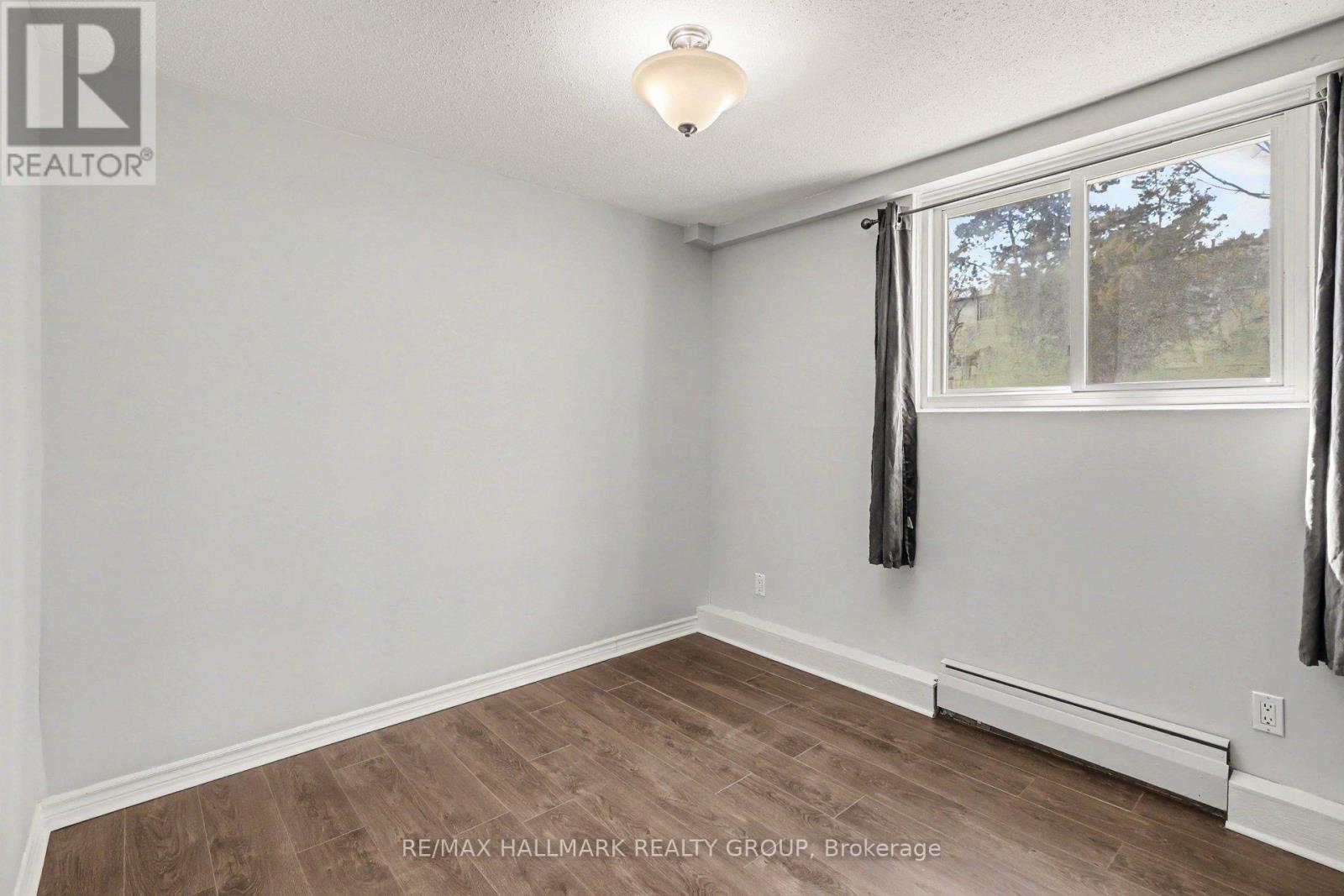 #2 898 ELMSMERE ROAD - 15