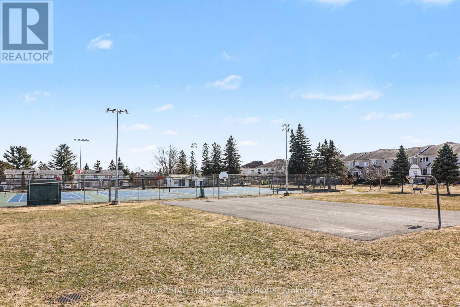 #2 898 ELMSMERE ROAD - 18
