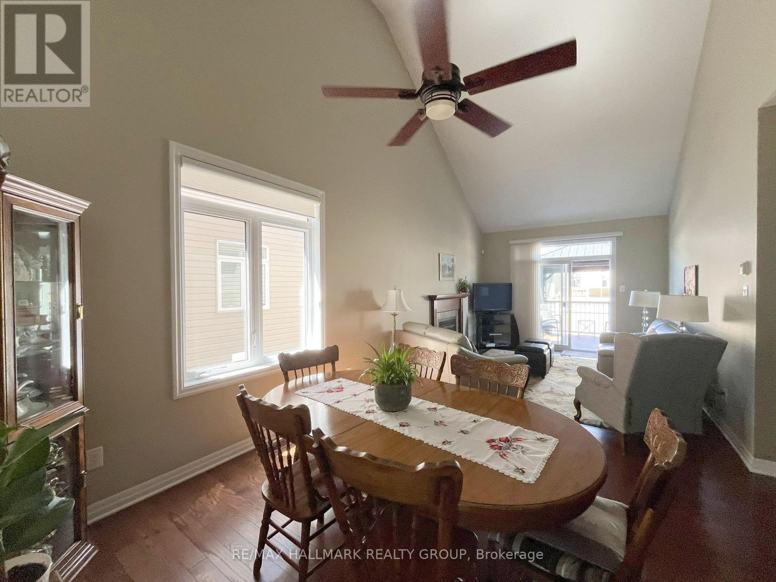 533 PEERLESS STREET - 11