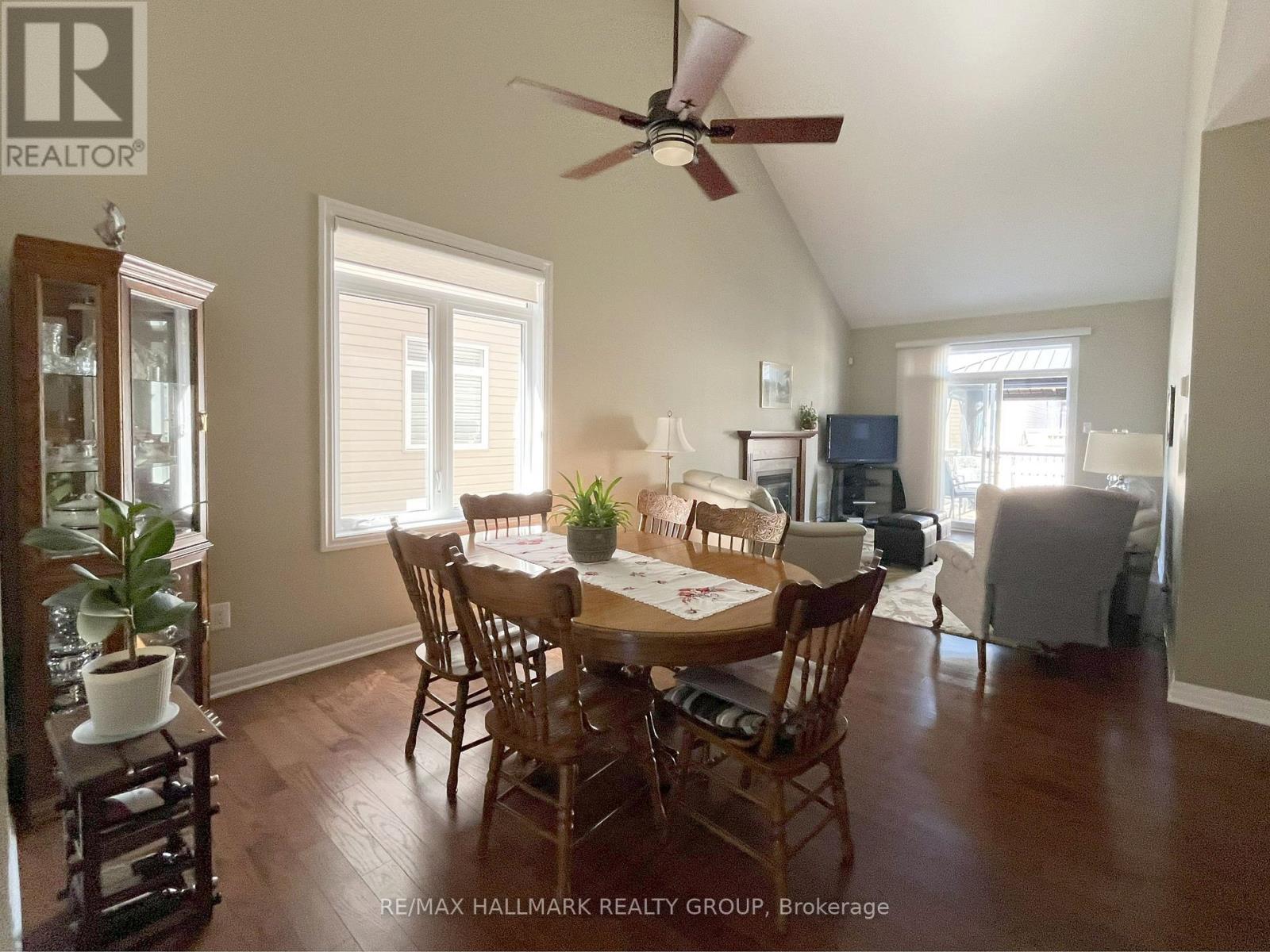 533 PEERLESS STREET - 9