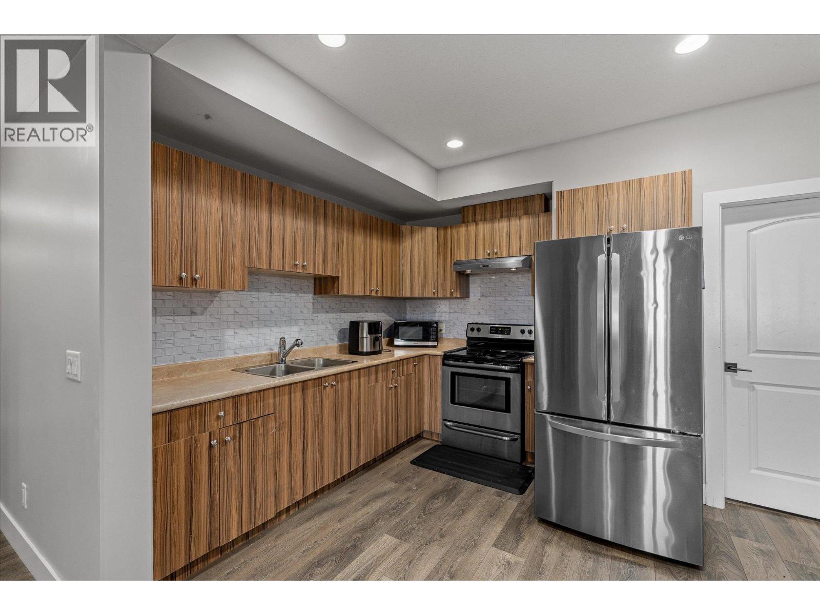 781 Wallace Road, Kelowna