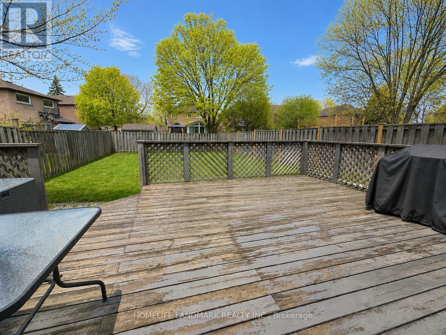 12 MILLINGTON CRESCENT - 22